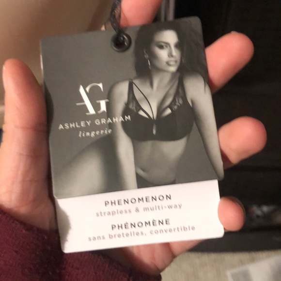 Too small - Picture 2 of 3